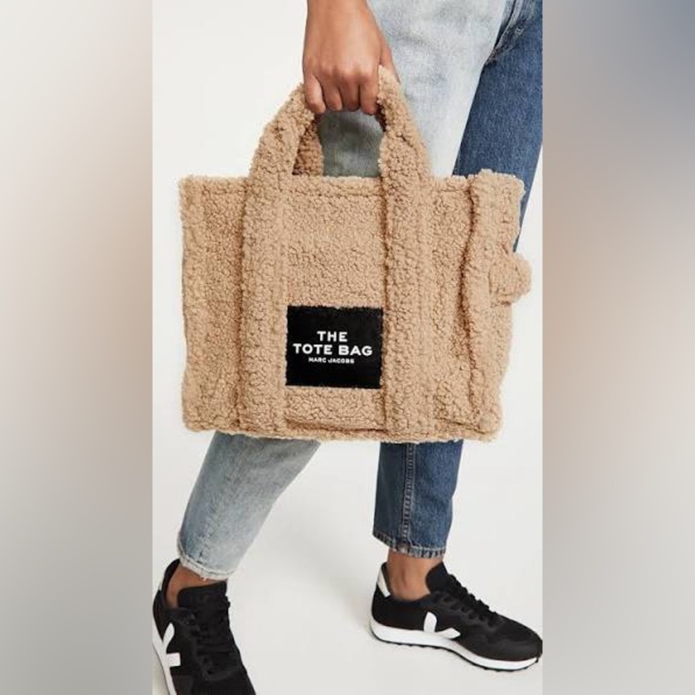 Marc Jacobs The Teddy Medium Tote Bag in Beige